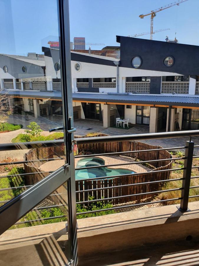 Kaleaba House In Vibey Maboneng Precint Apartment Johannesburg Exterior photo